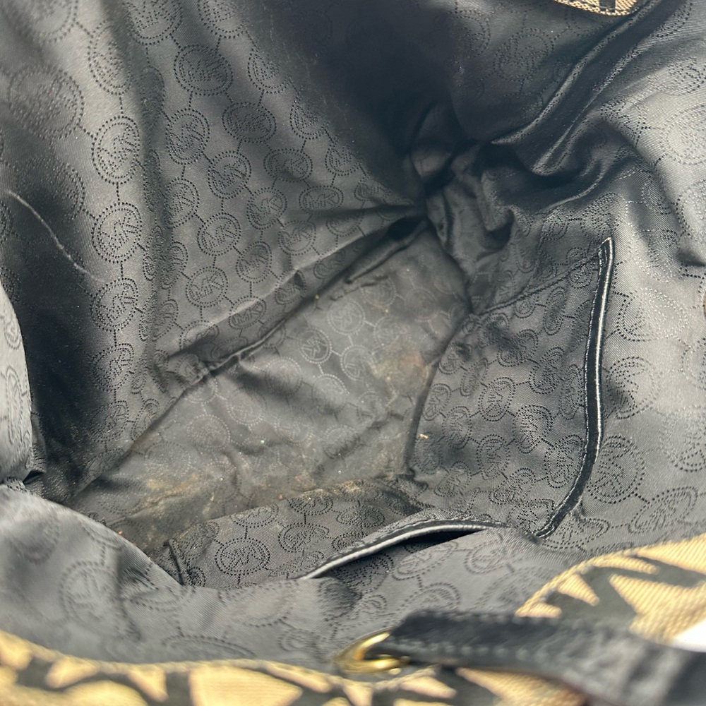 GIVEAWAY Michael Kors Black and Tan Tote Bag - Picture 7 of 9